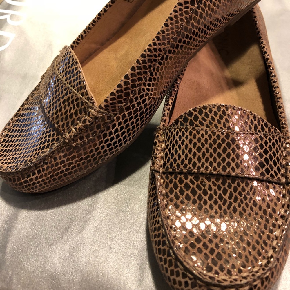 Vionic shoes
